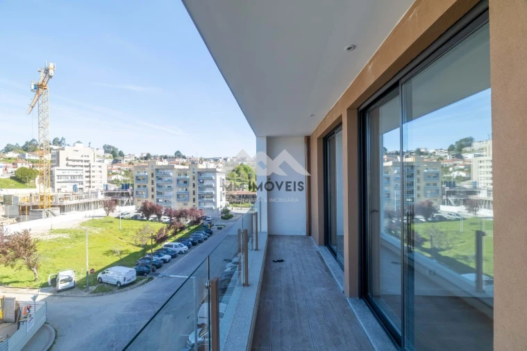 Apartamento T3 para Venda em Lordelo Foto 26