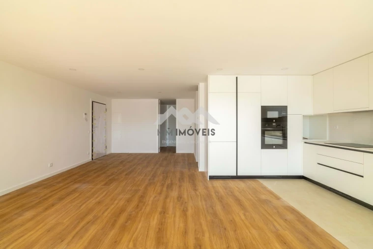 Apartamento T3 para Venda em Lordelo Foto 36