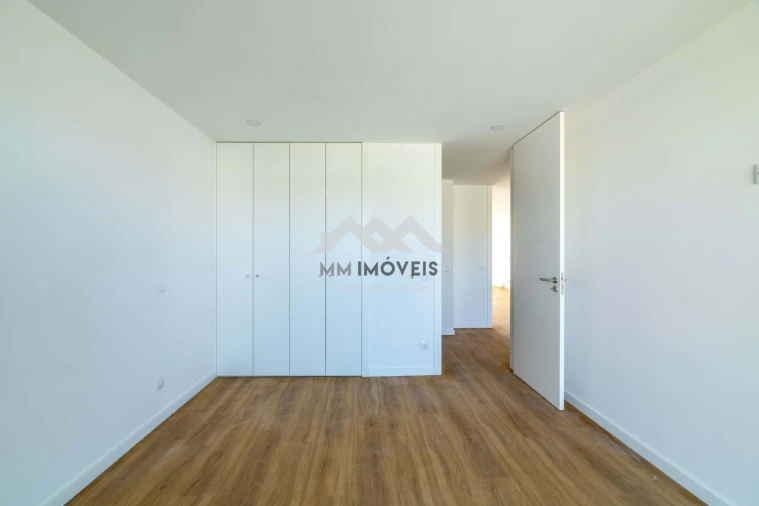 Apartamento T3 para Venda em Lordelo Foto 11