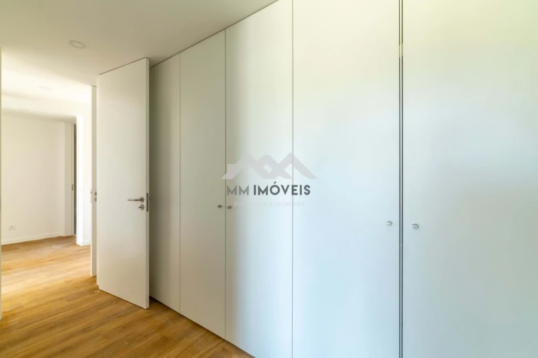 Apartamento T3 para Venda em Lordelo Foto 16