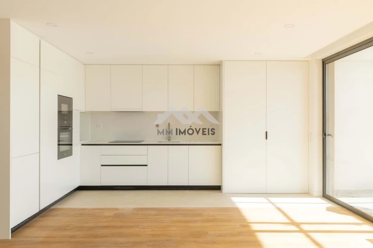 Apartamento T3 para Venda em Lordelo Foto 3