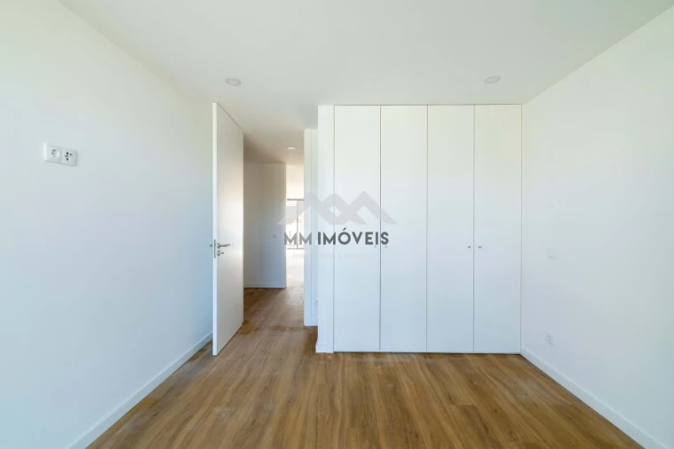 Apartamento T3 para Venda em Lordelo Foto 8