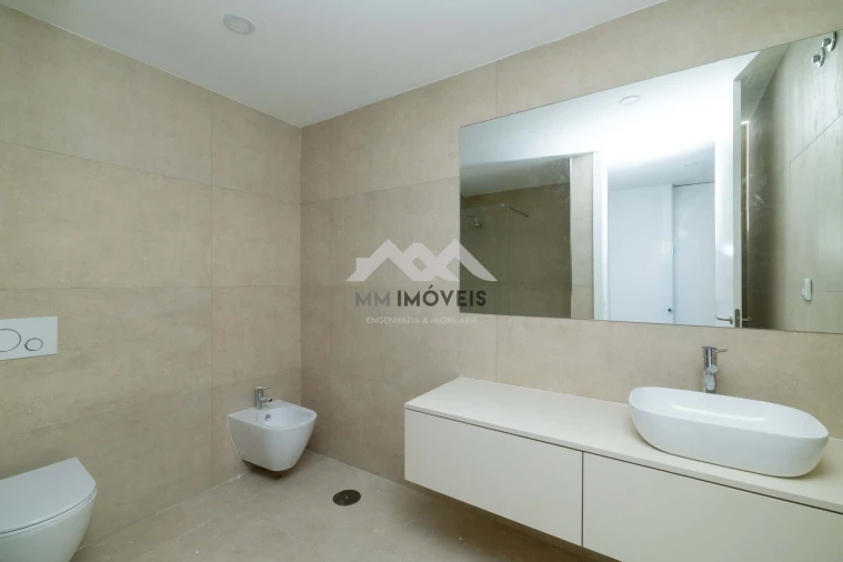 Apartamento T3 para Venda em Lordelo Foto 6