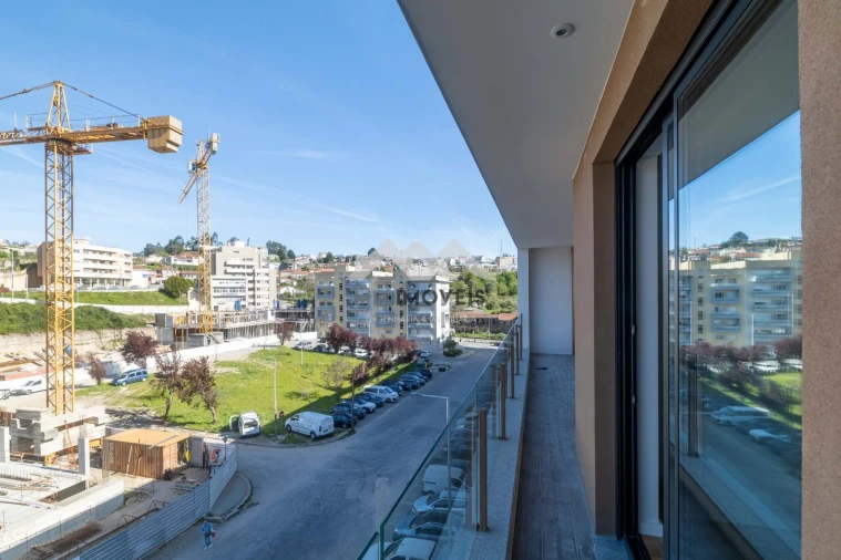 Apartamento T3 para Venda em Lordelo Foto 2