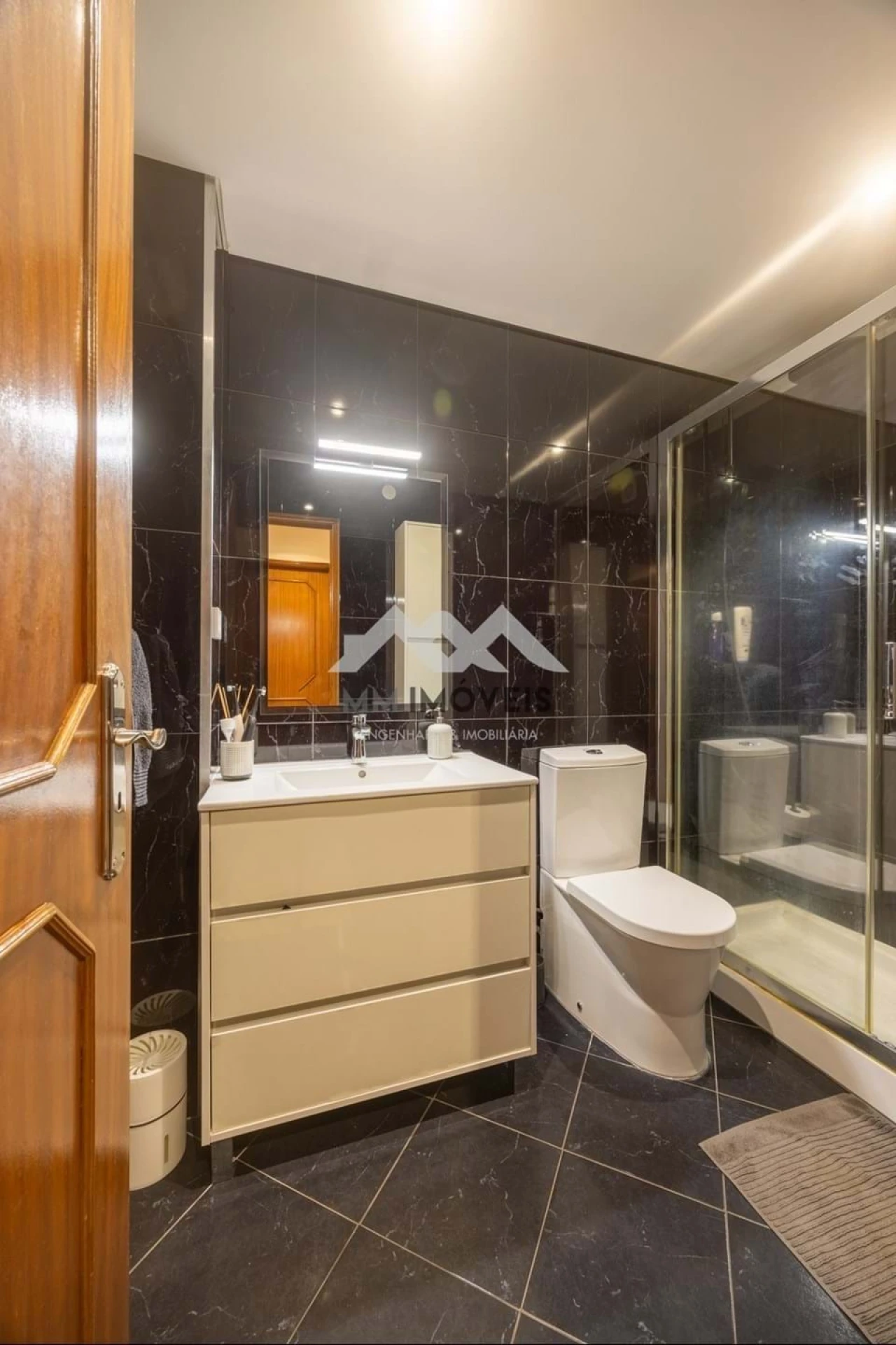 Apartamento T2 para Venda em Rio Tinto Foto 23