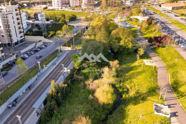 Apartamento T2 para Venda em Rio Tinto Foto 25