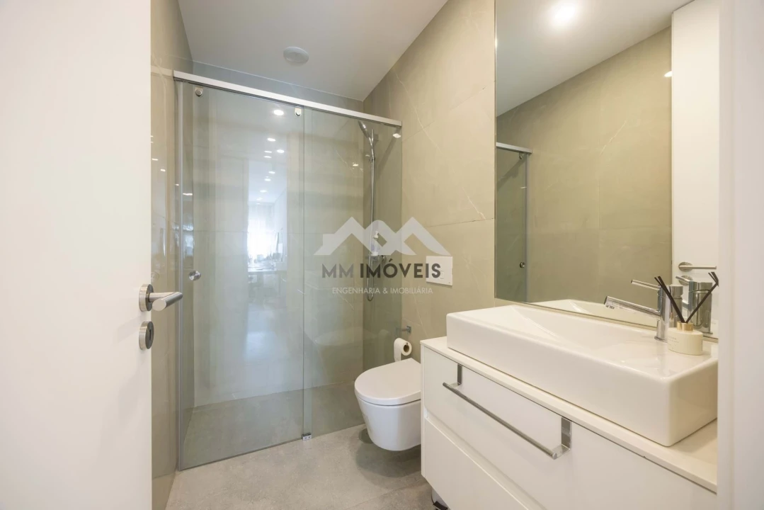 Apartamento T2 para Venda em Moreira Foto 22