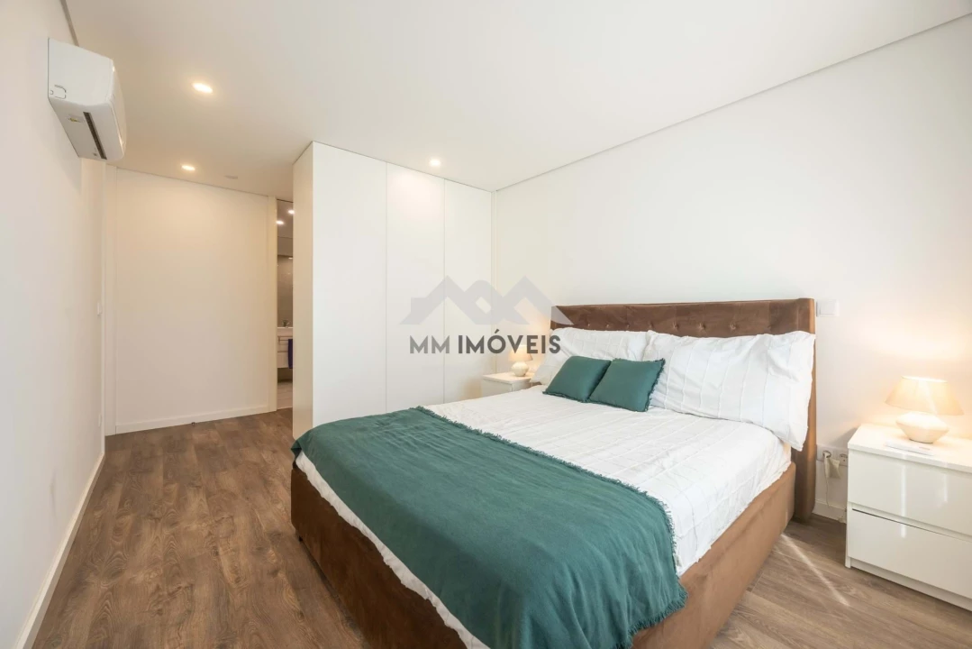 Apartamento T2 para Venda em Moreira Foto 9