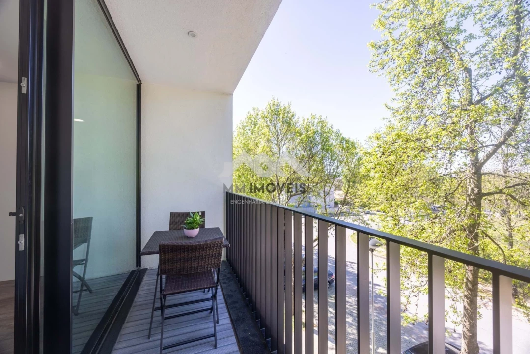 Apartamento T2 para Venda em Moreira Foto 4