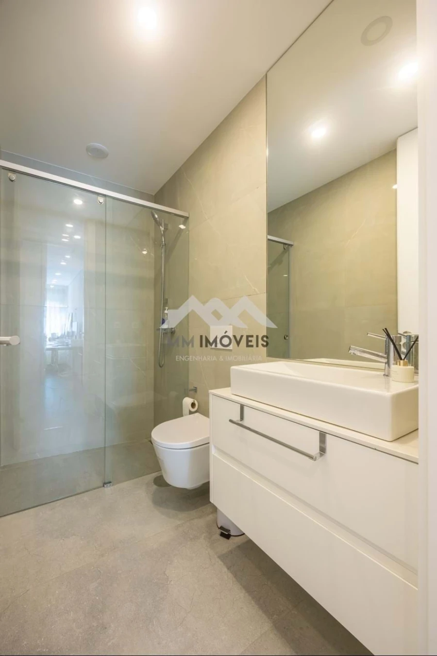 Apartamento T2 para Venda em Moreira Foto 31