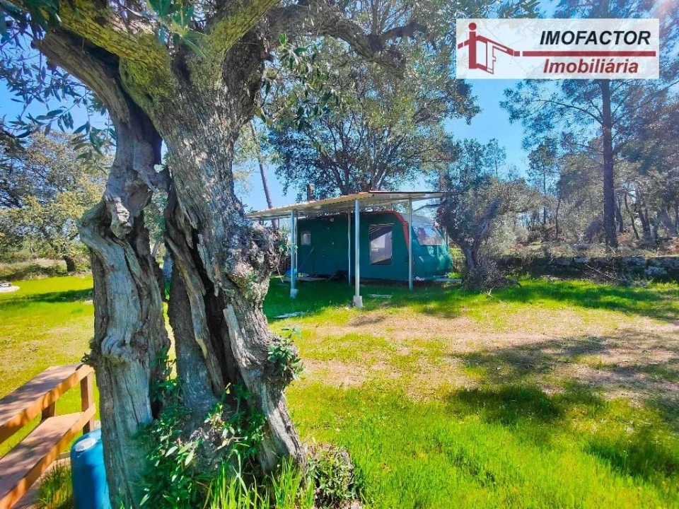 Terreno para Venda em Freixial e Juncal do Campo Foto 2