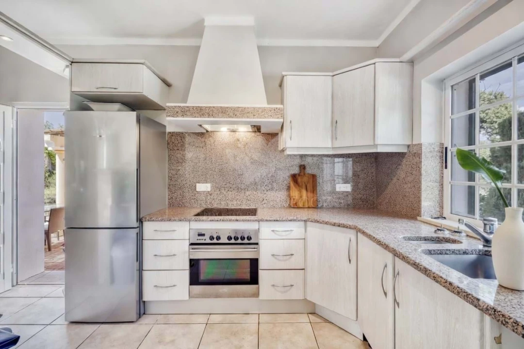 Moradia T4 para Venda em Olhão Foto 12