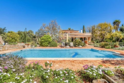 Moradia T4 para Venda em Olhão