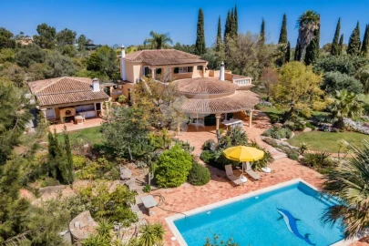 Moradia T4 para Venda em Olhão