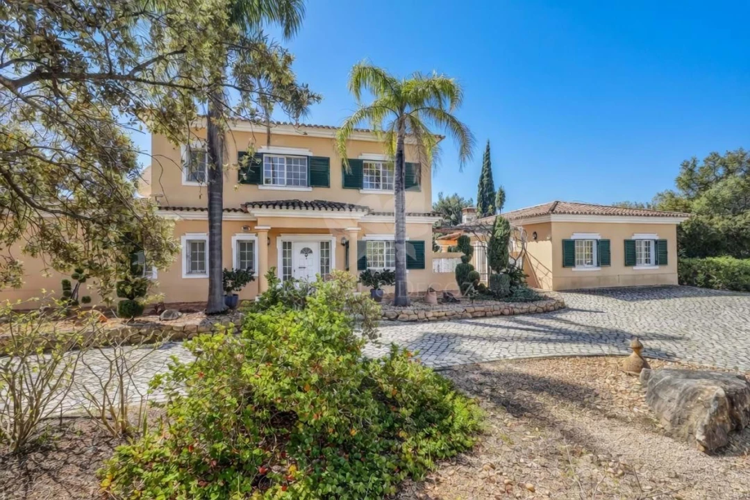 Moradia T4 para Venda em Olhão Foto 3