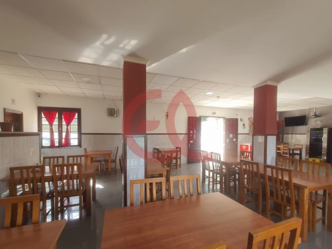 Negócio para Venda em Arcozelo Foto 7