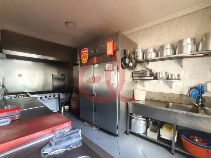 Negócio para Venda em Arcozelo Foto 14