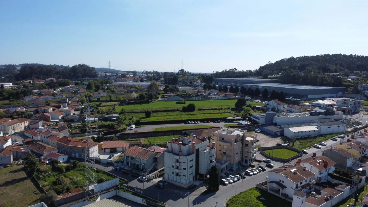 Apartamento T2 para Venda em Santa Marinha e São Pedro da Afurada Foto 1