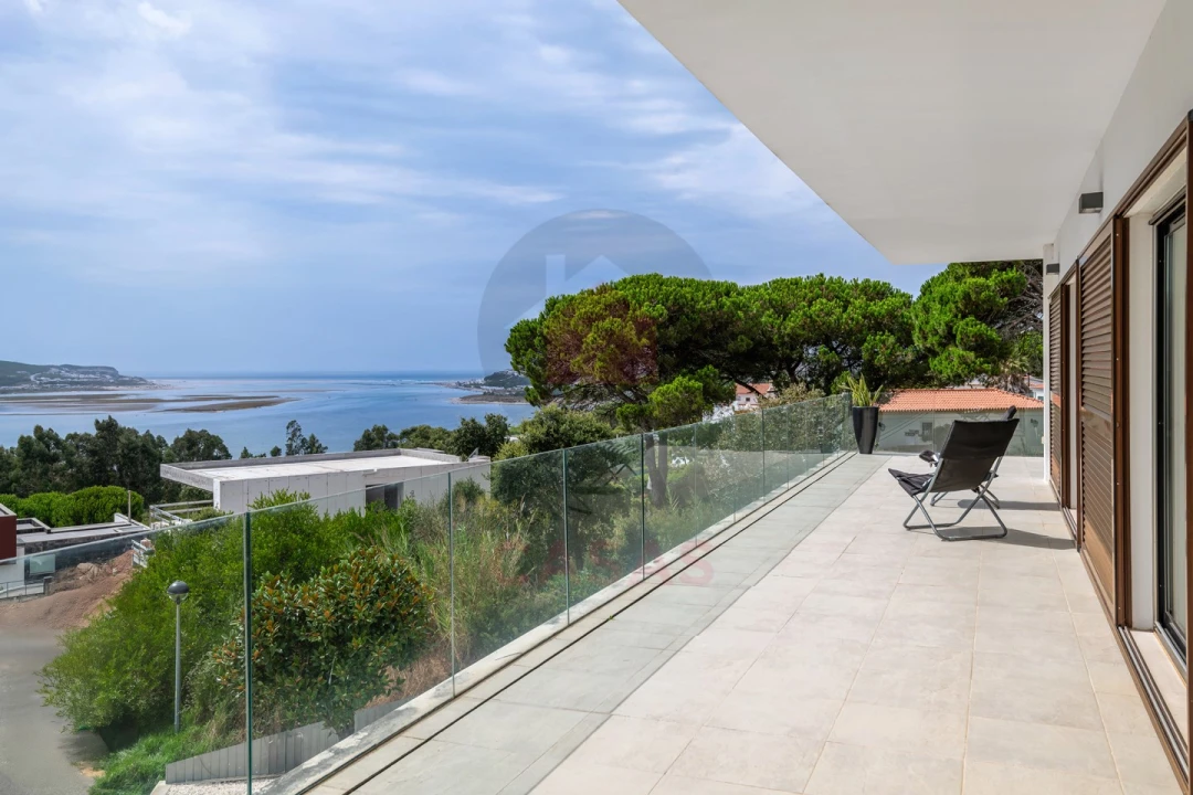 Moradia T5 para Venda em Nadadouro Foto 7