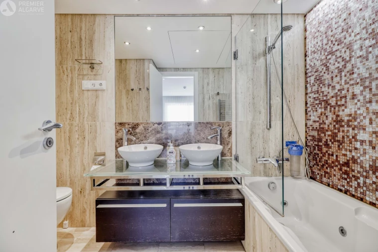 Apartamento T2 para Venda em Quarteira Foto 18