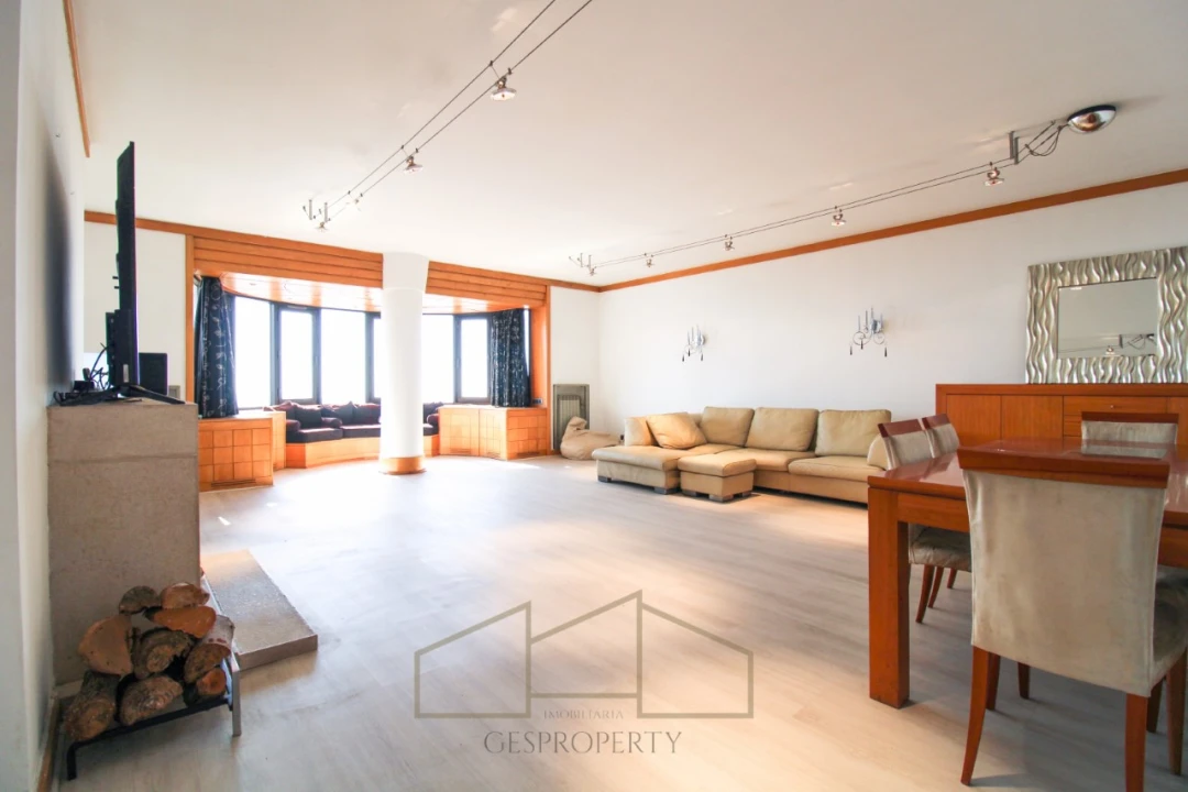 Apartamento T4 para Venda em Campo de Ourique Foto 9