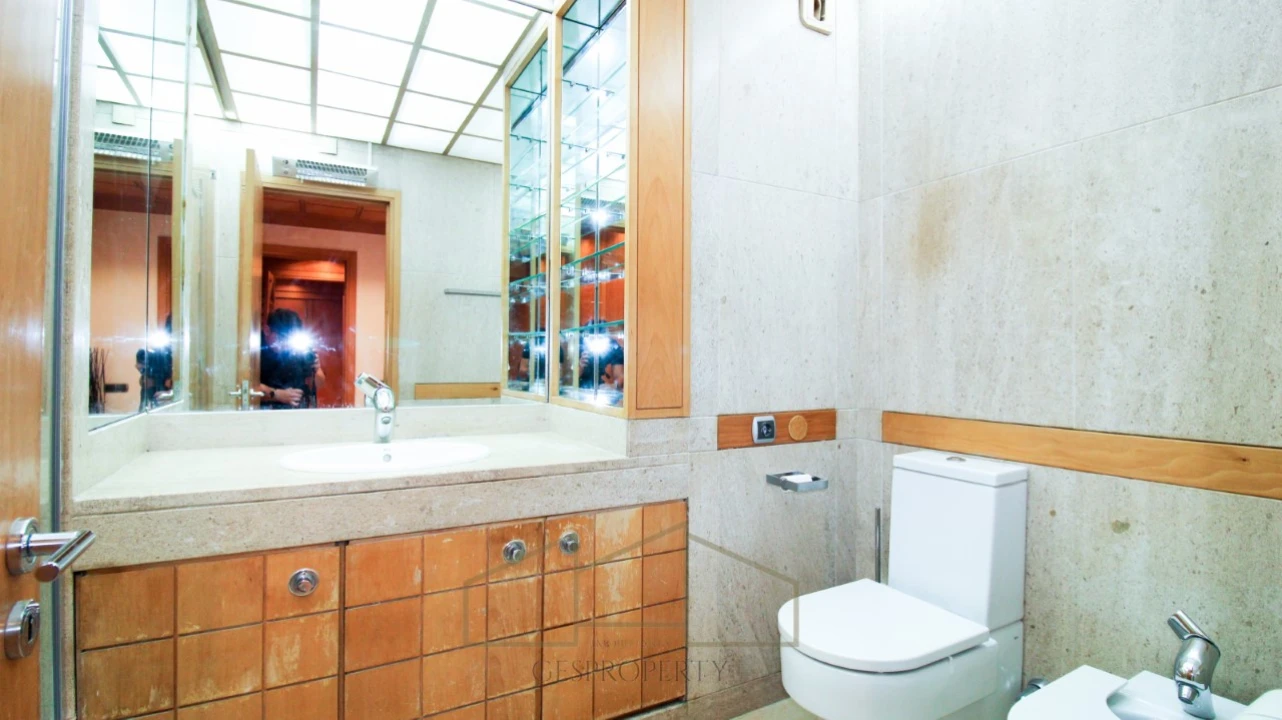 Apartamento T4 para Venda em Campo de Ourique Foto 19