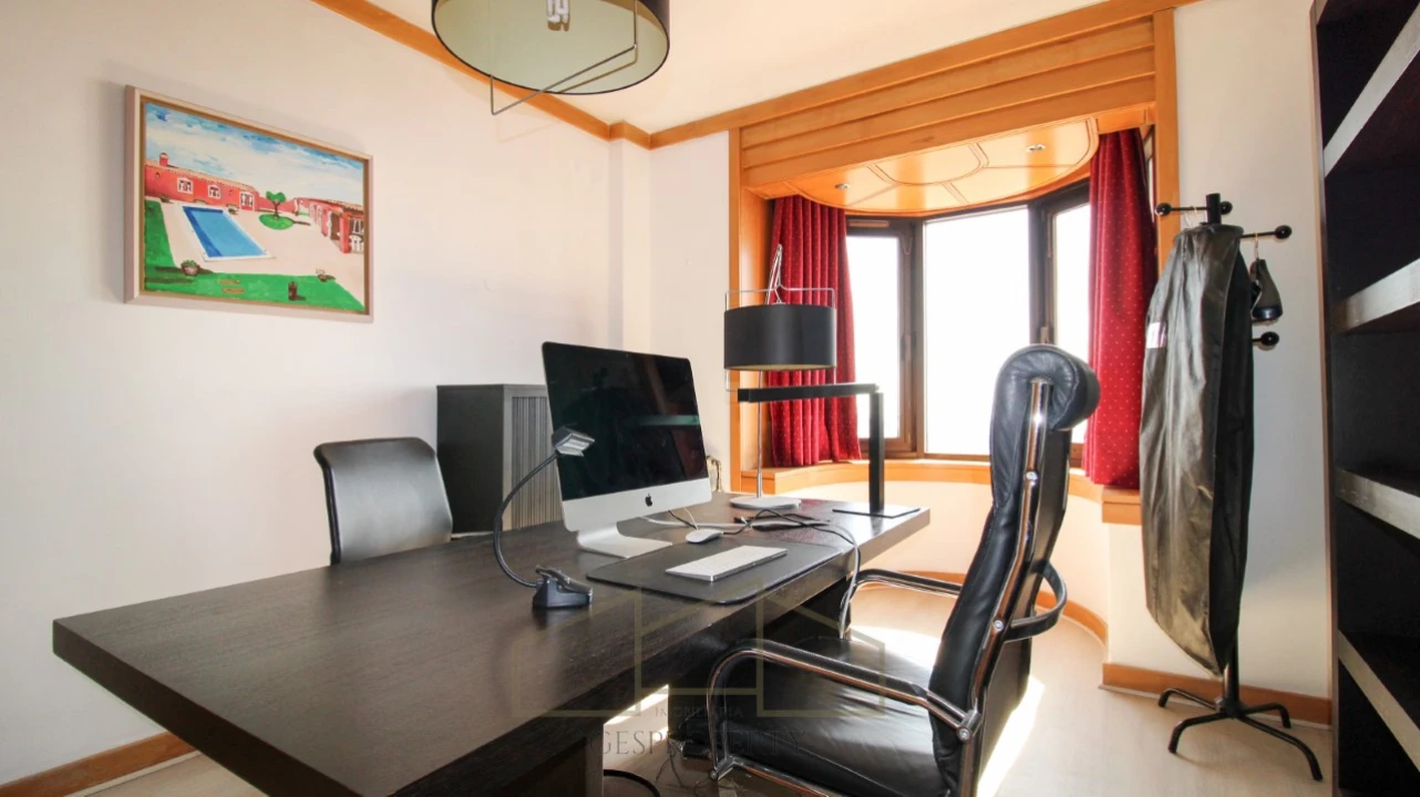 Apartamento T4 para Venda em Campo de Ourique Foto 26