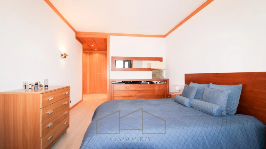 Apartamento T4 para Venda em Campo de Ourique Foto 34