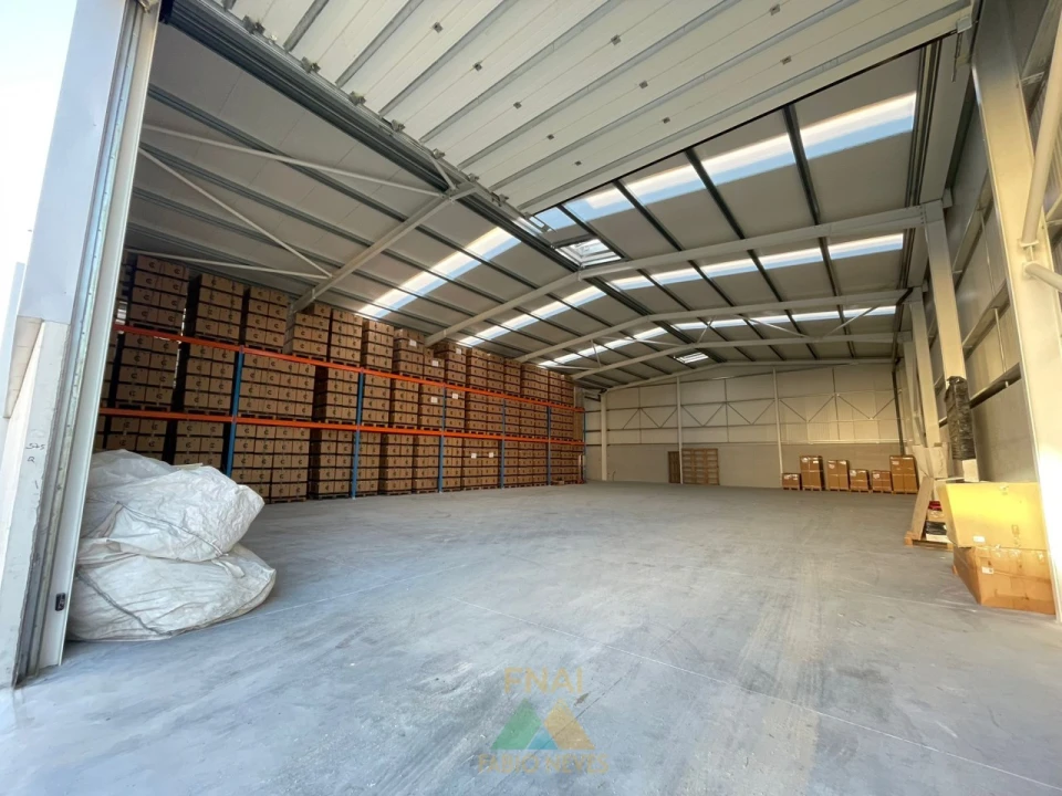 Armazém para Arrendamento em Fornelos e Queijada Foto 10