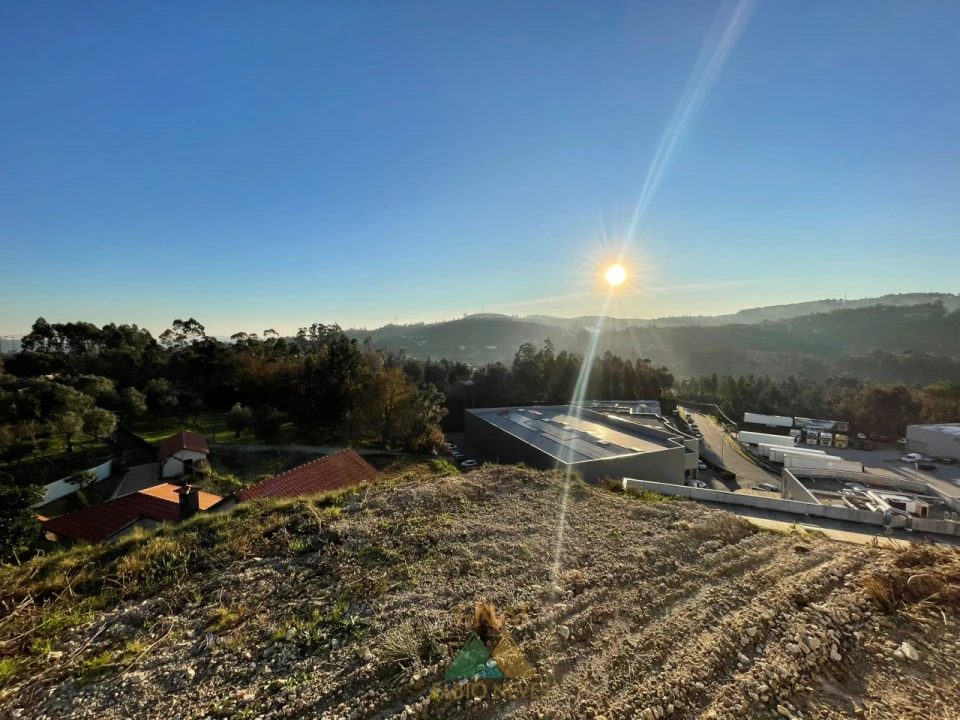 Armazém para Arrendamento em Fornelos e Queijada Foto 22