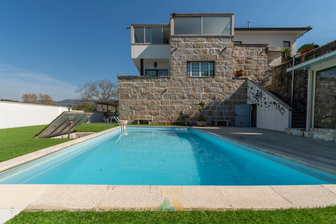 Moradia T5 para Venda em Ribeira Foto 8