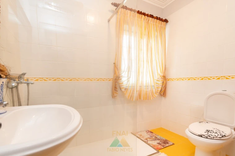 Moradia T5 para Venda em Ribeira Foto 62