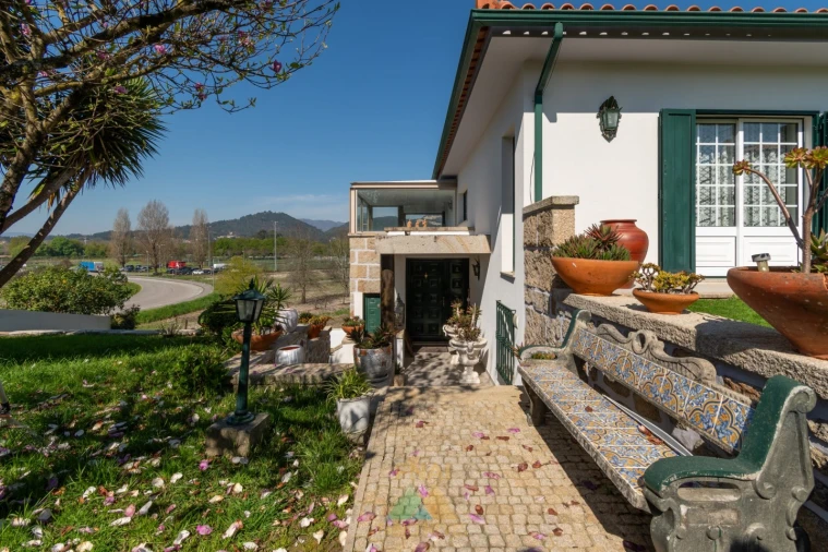 Moradia T5 para Venda em Ribeira Foto 7