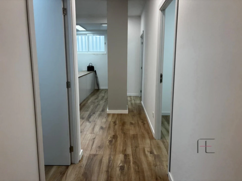 Loja para Arrendamento em Mafamude e Vilar do Paraíso Foto 10