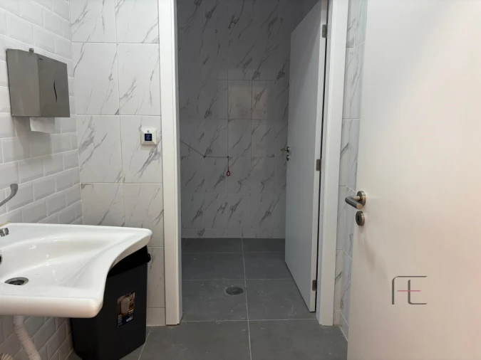 Loja para Arrendamento em Mafamude e Vilar do Paraíso Foto 25