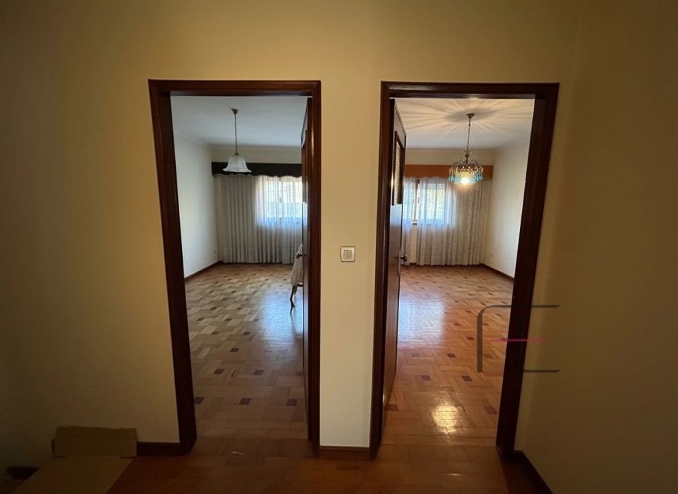 Moradia T5 para Venda em Rio Tinto Foto 28