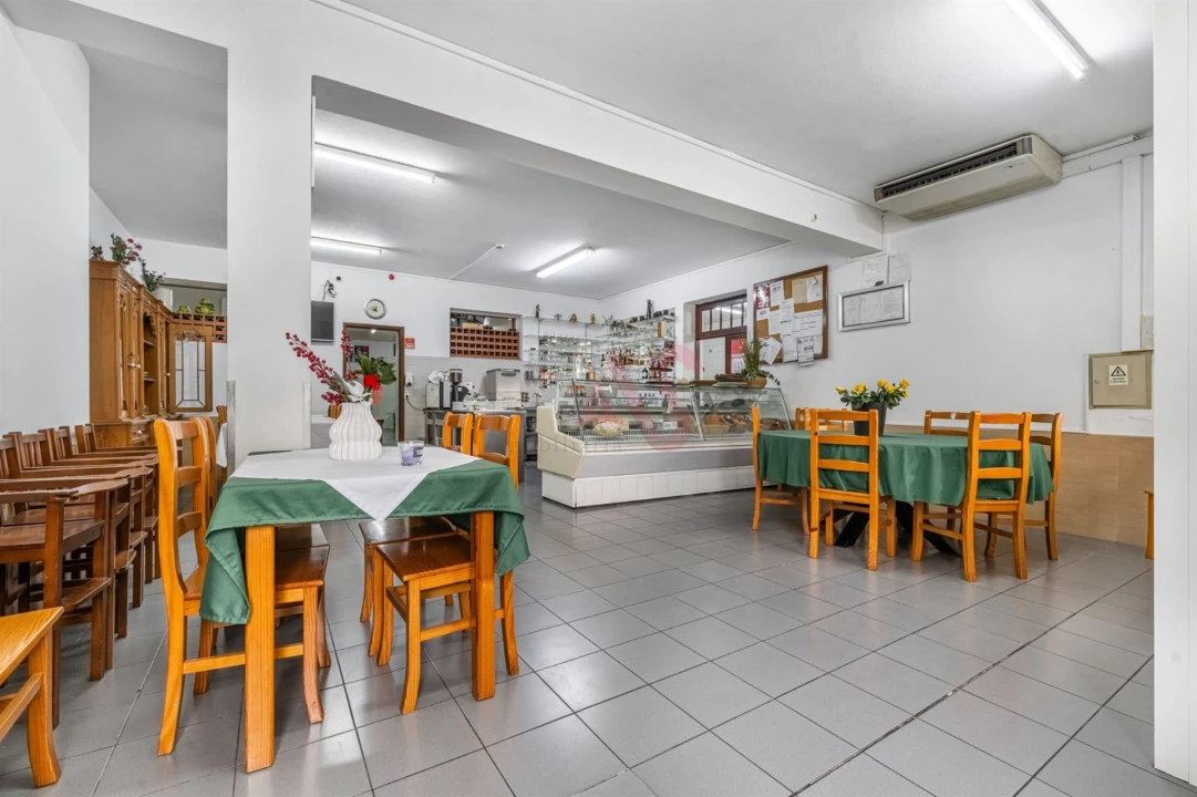 Prédio para Venda em Roriz Foto 11