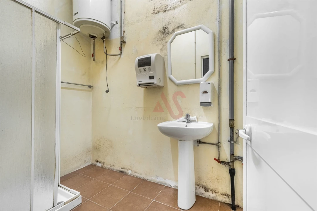 Prédio para Venda em Roriz Foto 21