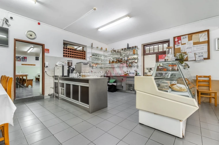 Prédio para Venda em Roriz Foto 12