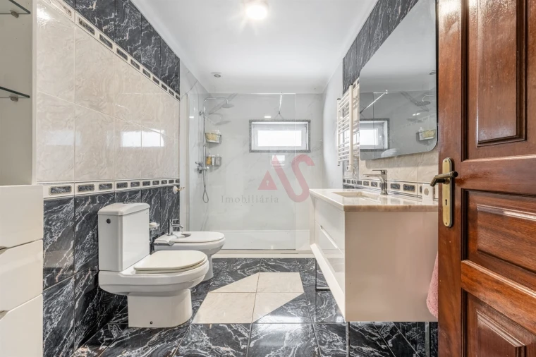 Prédio para Venda em Roriz Foto 29