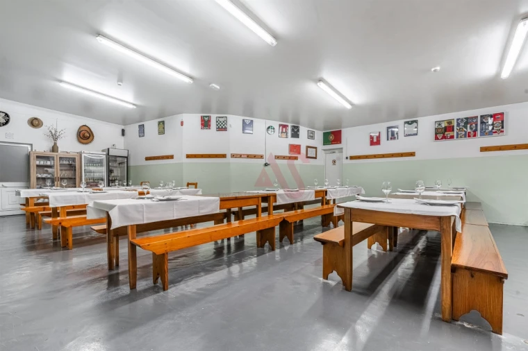 Prédio para Venda em Roriz Foto 16