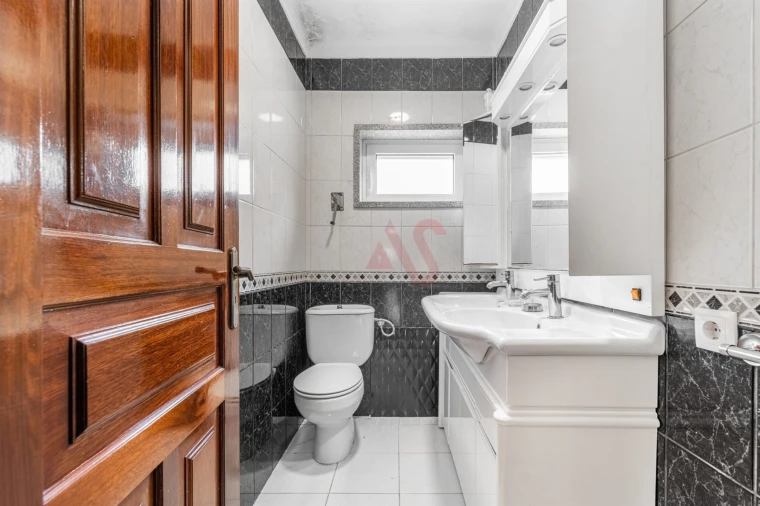 Prédio para Venda em Roriz Foto 33