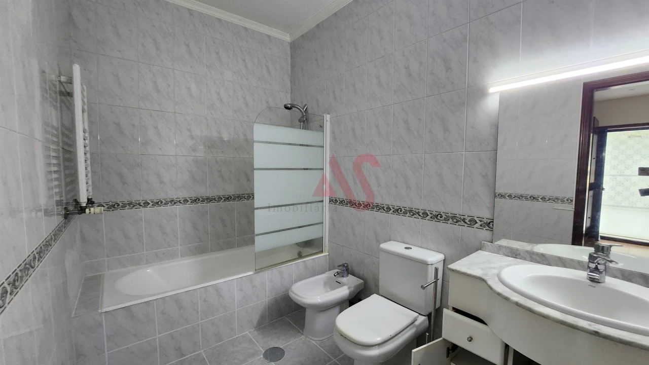 Apartamento T3 para Venda em Reguenga Foto 12
