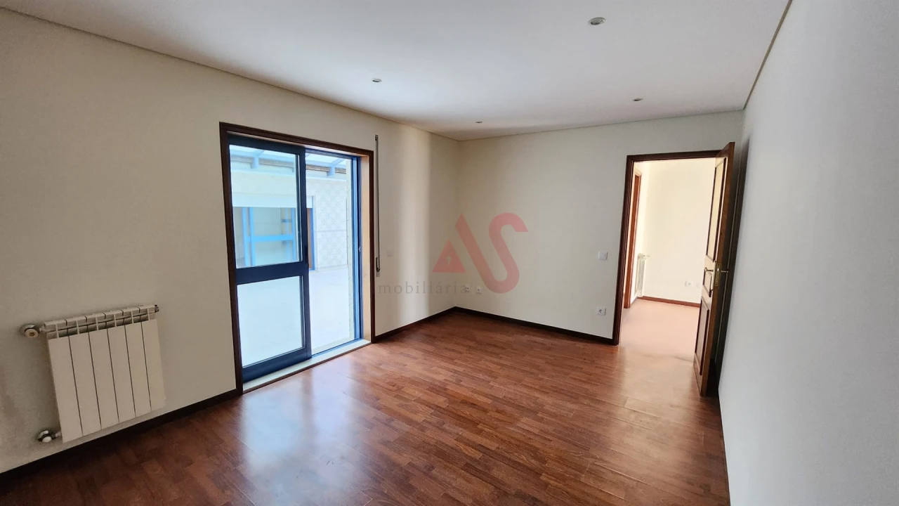 Apartamento T3 para Venda em Reguenga Foto 9