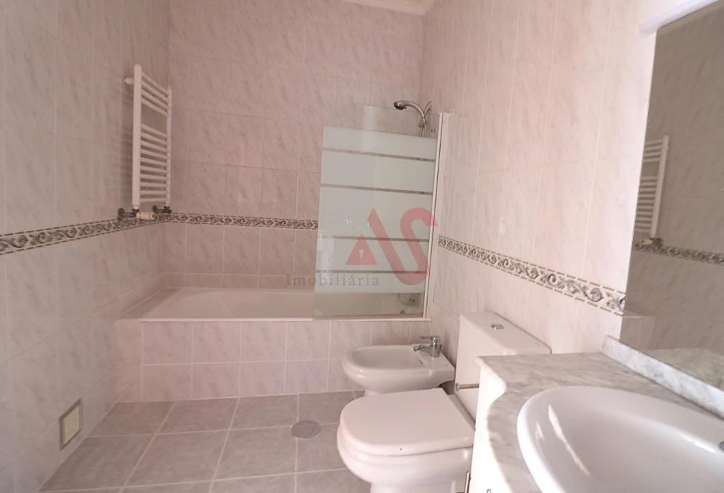 Apartamento T3 para Venda em Santo Tirso, Couto (Santa Cristina e São Miguel) e Burgães Foto 12