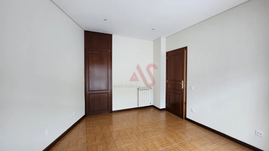 Apartamento T3 para Venda em Reguenga Foto 11