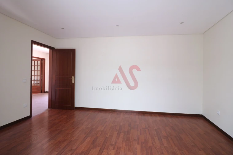 Apartamento T3 para Venda em Santo Tirso, Couto (Santa Cristina e São Miguel) e Burgães Foto 5