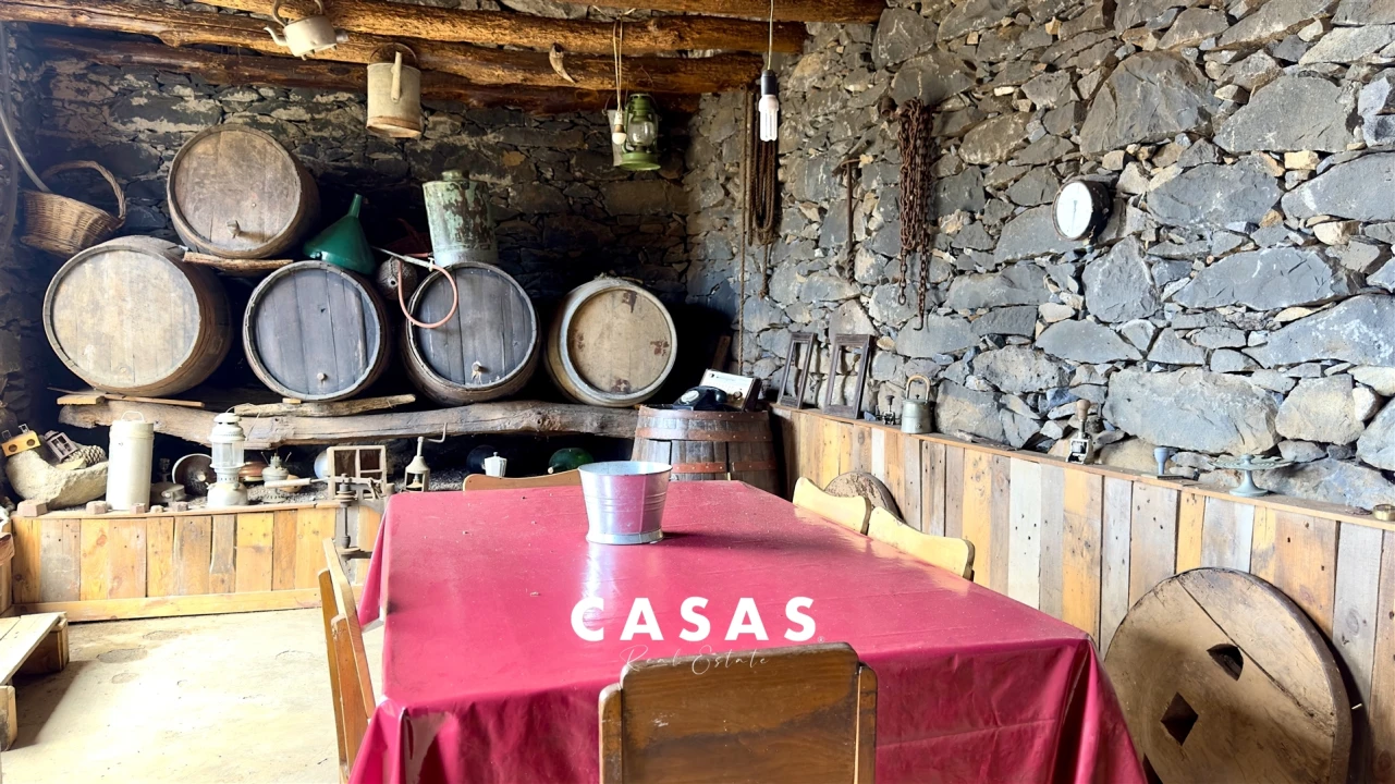 Moradia T2 para Venda em Fajã da Ovelha Foto 3