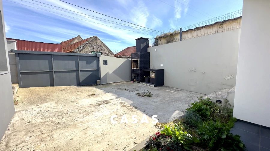 Moradia T3 para Venda em Fajã da Ovelha Foto 31