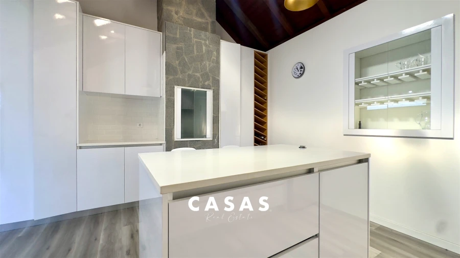 Moradia T3 para Venda em Fajã da Ovelha Foto 8